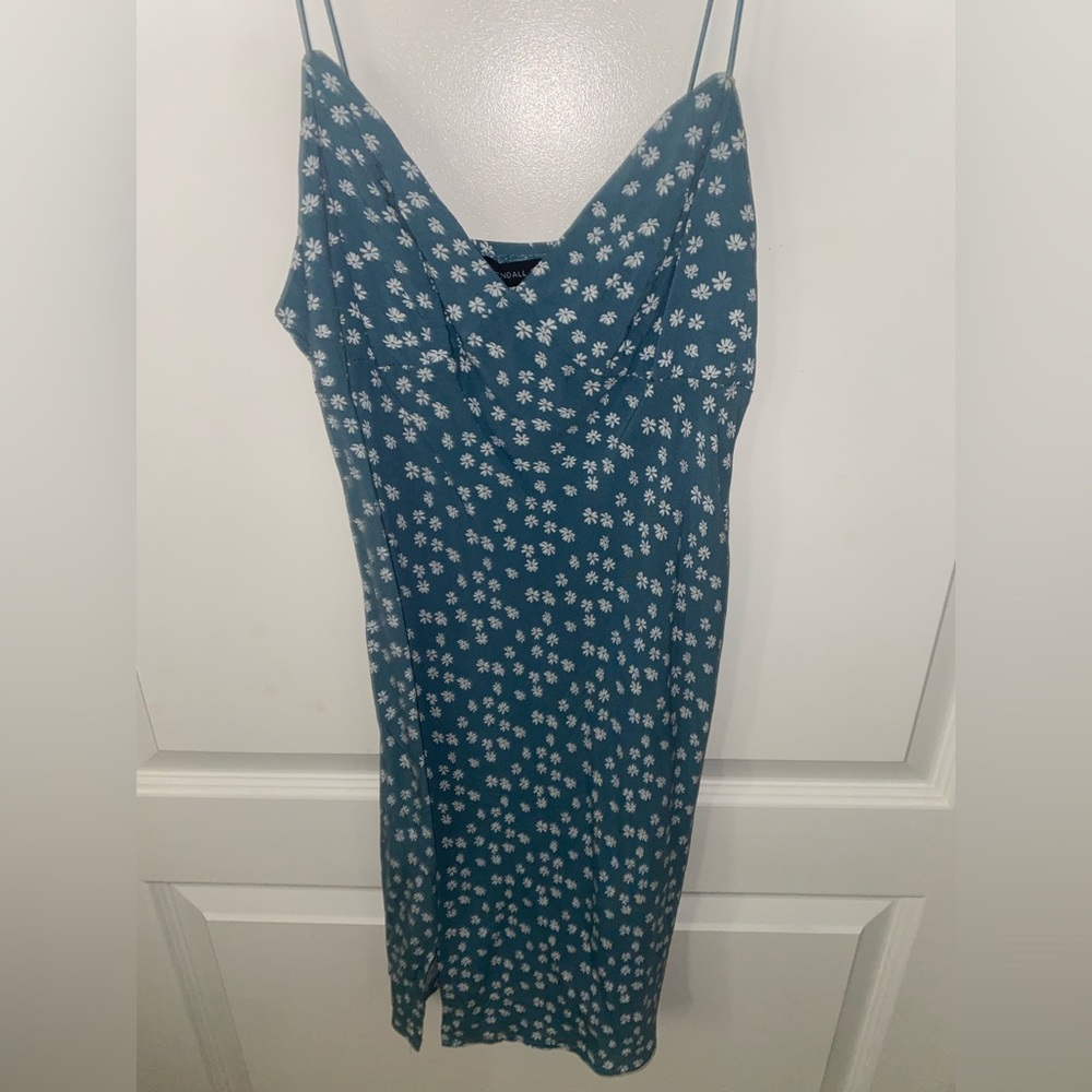 Kendall & Kylie summer dress